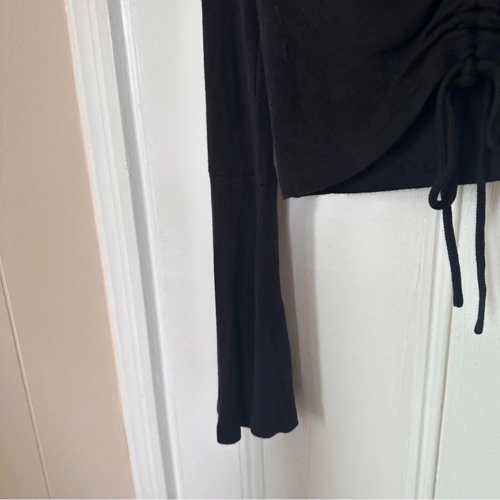 Jack by BB Dakota Leia Black Flounce Sleeve Crop Top - Picture 10 of 15